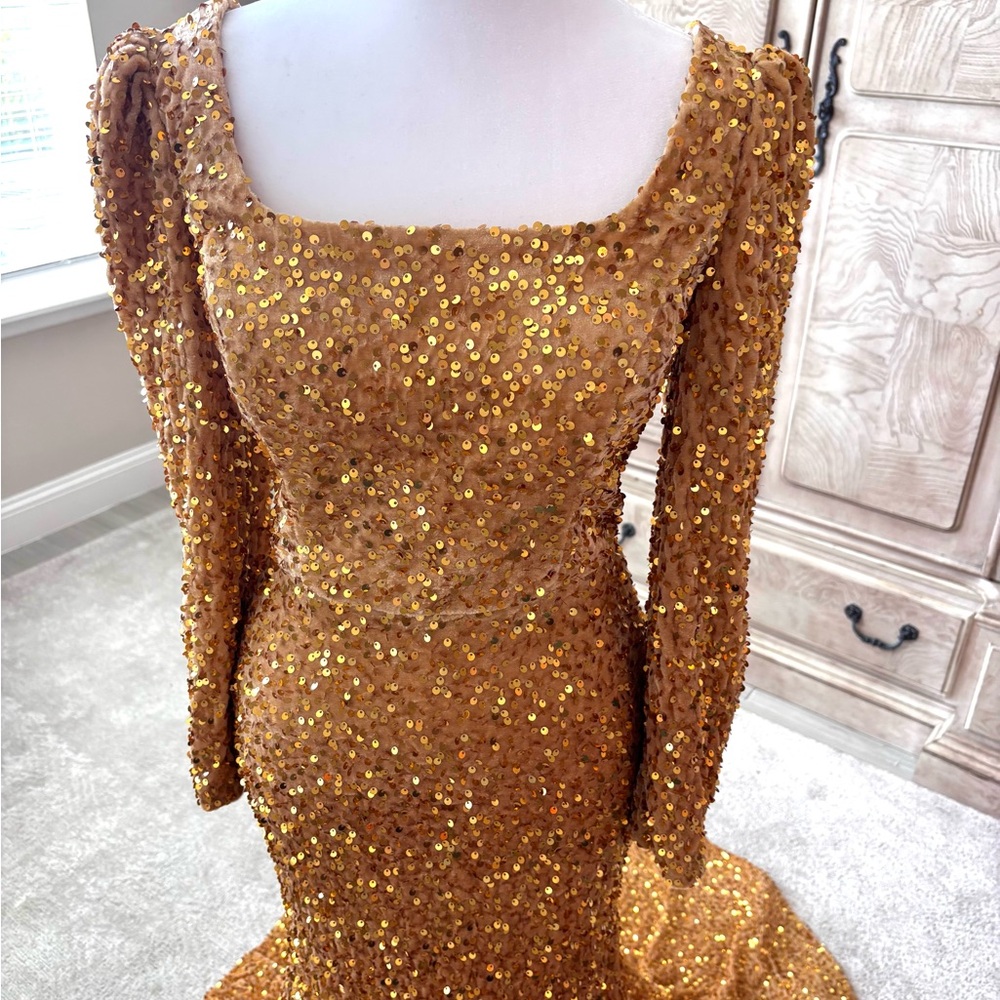 NEW Gold Dress, Sequin Dress, Gold Sequins Dress, Gold Velvet, NWOT, Size S/4 - Picture 4 of 9